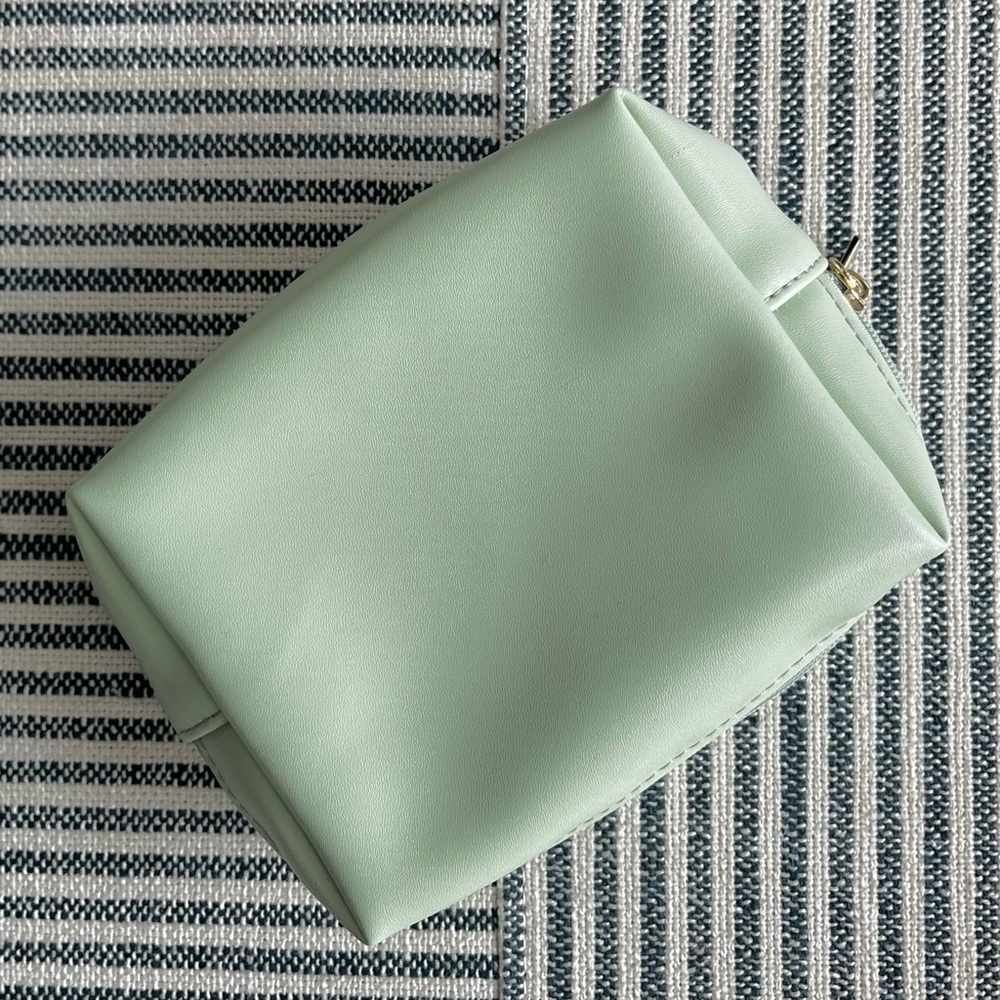 🆕 OS Petite Bag in Bag Travel Pouch Mint Green NWOT